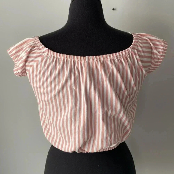 Twik | Striped  Crop Top - Picture 3 of 5